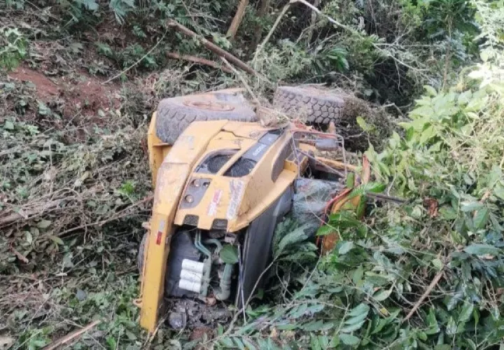 De este hecho solamente se conoció que la persona fallecida realizaba trabajos en la construcción de carretera hacia la apartada comunidad de Pixbae en el distrito de Las Palmas. Foto. Melquiades Vásquez