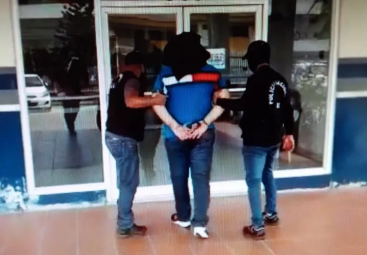 El sospechoso detenido es de ascendencia árabe. Foto: Mayra Madrid