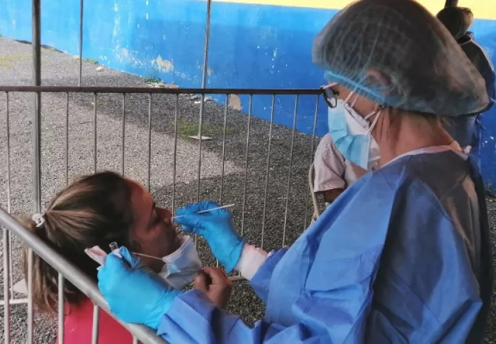 A penas el 1% de este total de la región azuerence ha requerido ser recluido en hospitales, mientras que las Unidades de Cuidados Intensivos se encuentran, hasta el momento, sin ocupantes. Foto. Thays Domínguez