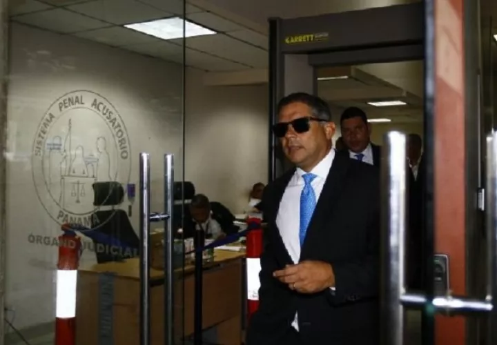 Adolfo "Beby" Valderrama a su salida de una de las audiencias por este caso en el SPA de PLaza Ágora. Archivo