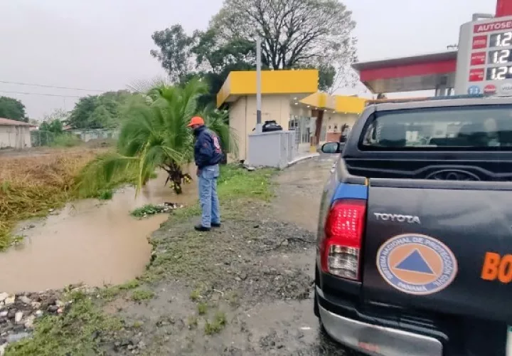 Mantienen el monitoreo y vigilancia por la crecida de los ríos: El Silencio, Changuinola, Sixaola, y Guabo, este último en la Comarca Ngäbe Buglé. Foto. Sinaproc