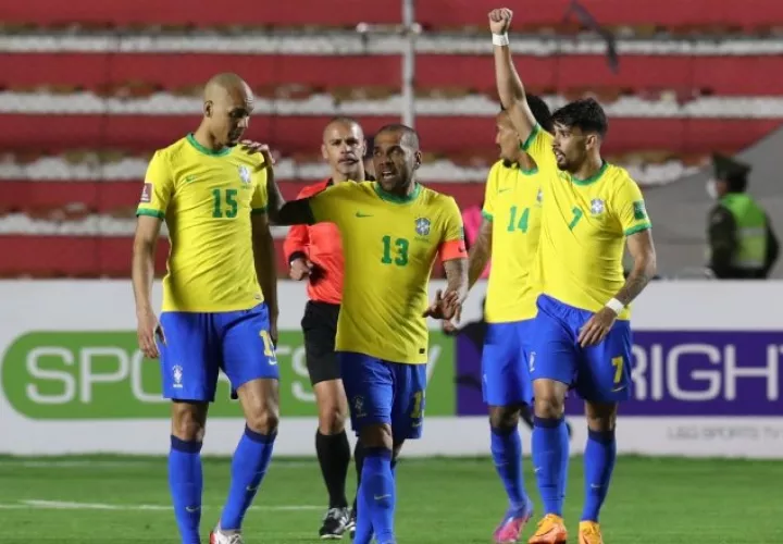 1-  Brasil no ha faltado a ningún Mundial, siempre es favorito para coronarse. Fotos:EFE