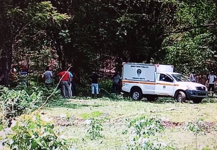 Personal del Ministerio Público y de la Policía Nacional acudieron al sitio. Foto: Eric A. Montenegro