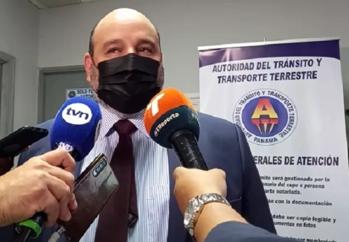 Ordoñez asume funciones administrativas como la semana pasada, cuando firmó en nombre del Gobierno un acuerdo con los transportistas. Foto: Francisco Paz