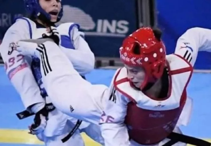 Carolena Carstens (rojo) en uno de sus combates. Foto: Instagram