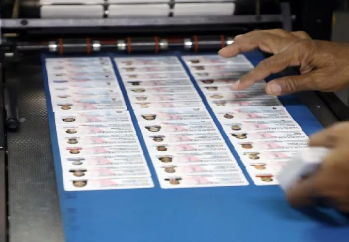 La cédula de identidad personal para los mayores de 70 años tendrá una vigencia de 30 años. Foto: Cortesía TE
