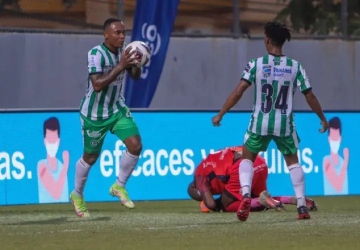 César 'Bombo' Medina festeja su primer gol contra CAI de La Chorrera. Foto: LPF