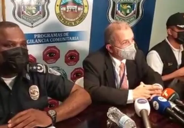 Por su parte, el comisionado Ulises Salamanca, jefe de la zona policial de Chiriquí, dijo se han ejecutado 1,881 diligencias de captura, de las cuales 188 mantienen carpetilla judicial. Foto. Mayra Madrid