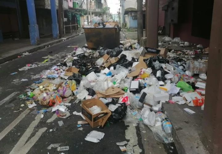 Los trabajos de recolección de basura se retomarán en horas de la noche del martes. Foto. Diomedes Sánchez
