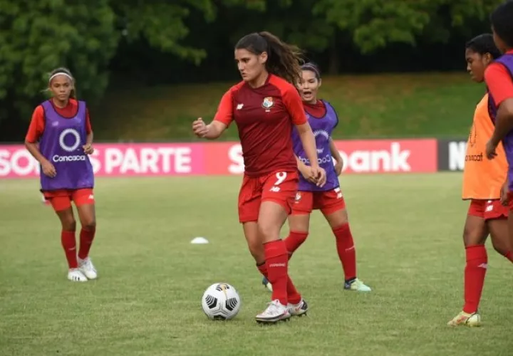 Jugadoras panameñas en los entrenamientos. Foto: Fepafut