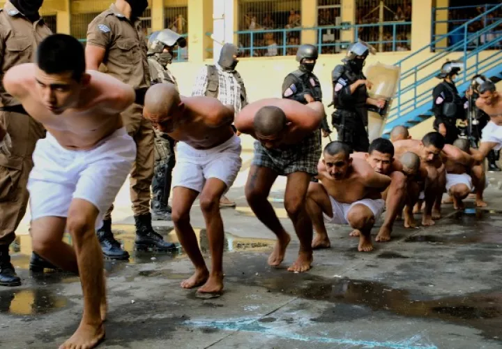 El Salvador responde al aumento de la violencia de las pandillas. Foto: EFE