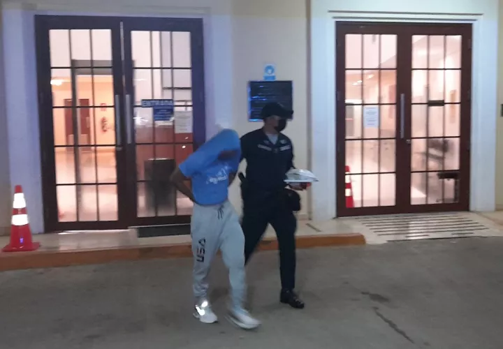 También se le lleva un proceso de oficio paralelo por el presunto delito de abuso sexual contra la menor. Foto: José Vásquez