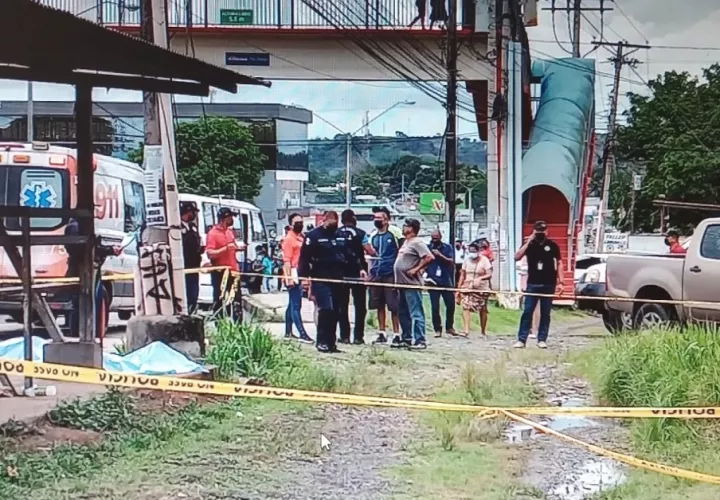 La Policía Nacional acordó el área del crimen. Foto: Eric A. Montenegro