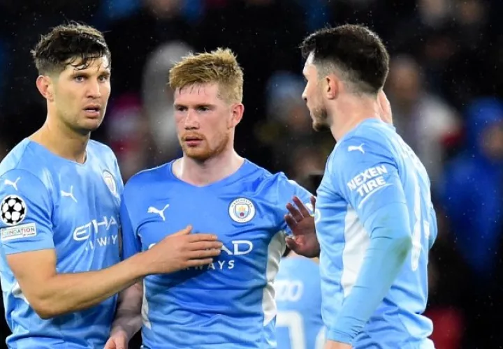 Kevin de Bruyne (cent.) anotó el gol en el triunfo del City. Foto:EFE
