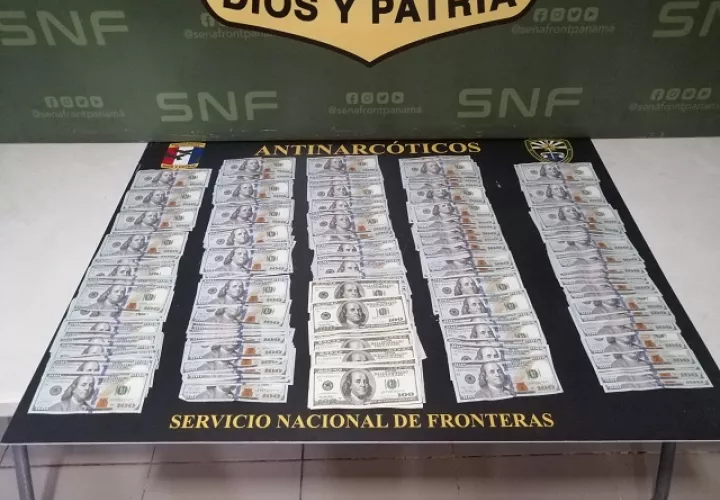El dinero, 1 celular y 1 vehículo retenido fueron puestas a órdenes del Ministerio Público. Foto: Mayra Madrid 