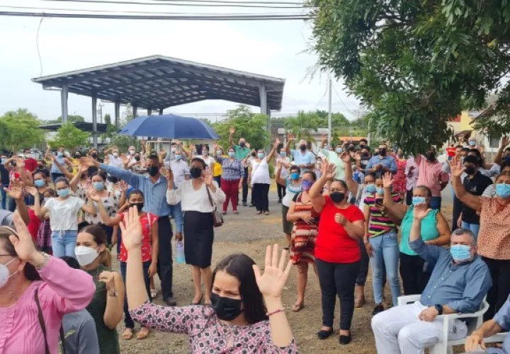 En La Villa de Los Santos, pueblo de tradición y fe, se preparan otras actividades como el llamado Velorio de Jesús, en el parque Rufina Alfaro, así como las procesiones. Foto. Thays Domínguez
