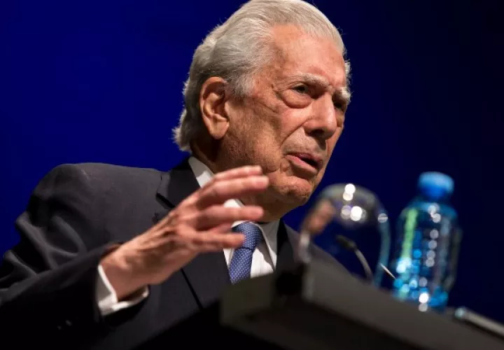 Condición de salud de Mario Varga Llosa "evoluciona favorablemente". Foto: EFE
