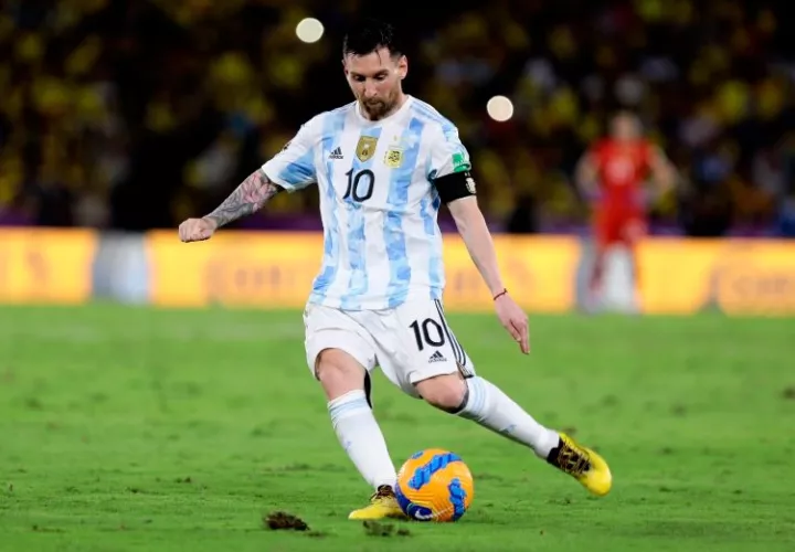 5-  Leo Messi lidera a Argentina y espera llegar lejos en el Mundial de catar. 