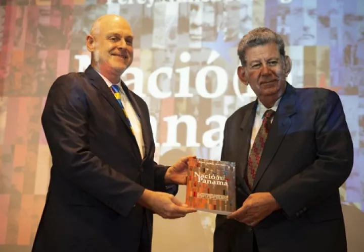 Carlos Guevara Mann y Percy Núñez J.  Foto: Cortesía