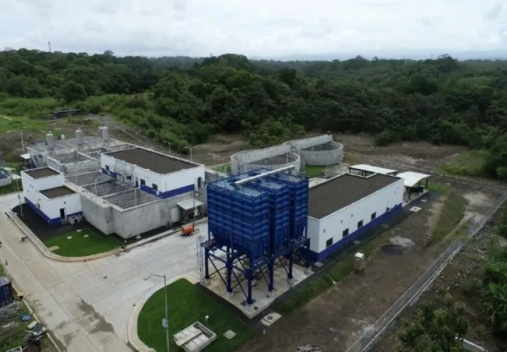 La potabilizadora de Chilibre produce 250 millones de galones diarios para abastecer a los  distritos de Panamá, San Miguelito. Cortesía Idaan
