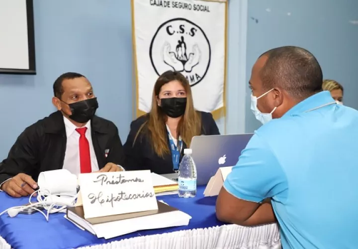 Los préstamos son exclusivos para asegurados principales. Foto: CSS