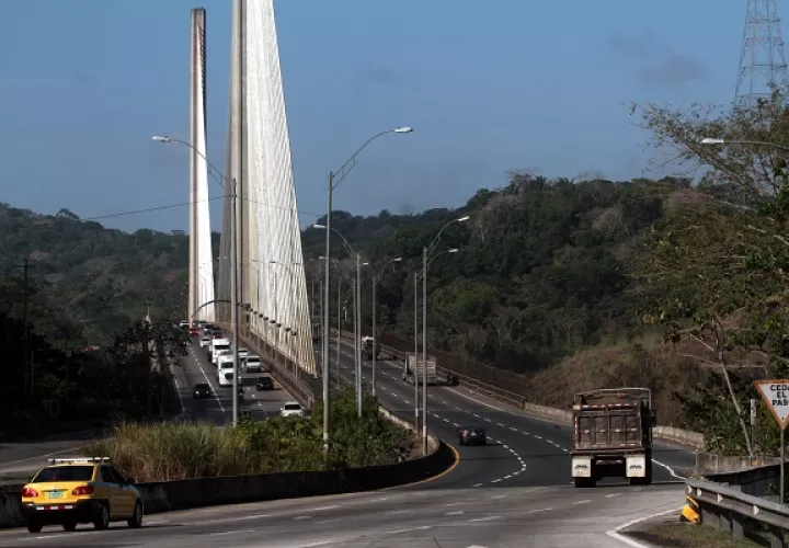 El Puente Centenario también será objeto de mantenimiento, aunque en menor escala. Foto: Víctor Arosemena
