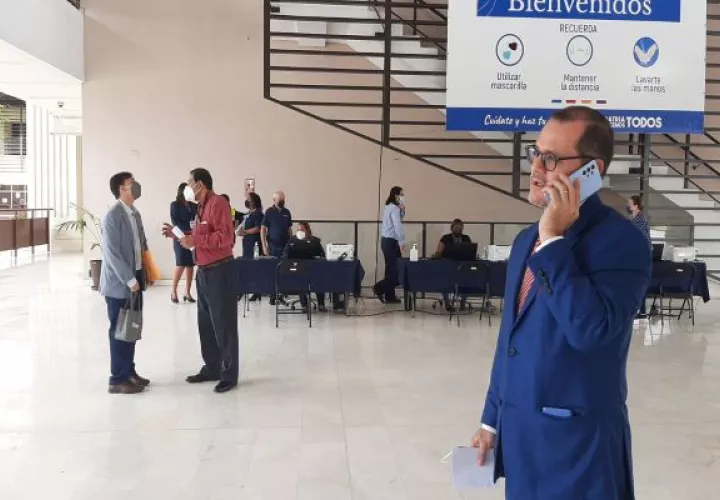 El proceso de recolección de firmas inició el pasado miércoles 20 de abril. Foto: Cortesía 