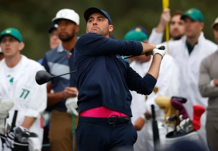 Scottie Scheffler es el nuevo líder del Masters de Augusta. Foto:EFE