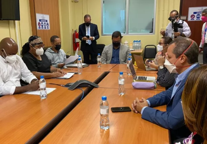 Los trabajadores de Salud reclaman una propuesta contundente y un documento en firme. Foto: Cortesía CSS