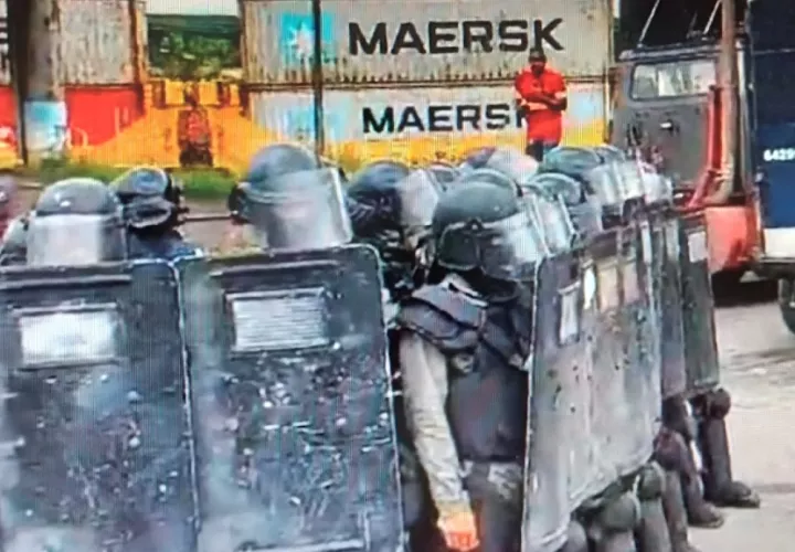 En los Cuatro Altos fueron reprimidos por la Policía Nacional. Foto: Diomedes Sánchez 