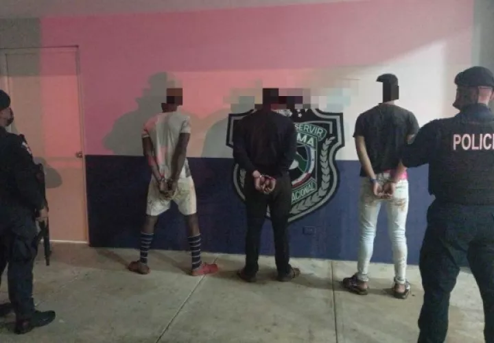 Los tres ciudadanos detenidos serán presentados en las próximas horas ante un Juez de Garantías para aplicarles las medidas correspondientes y que se decrete la detención provisional. Foto. Cortesía Proteger y Servir