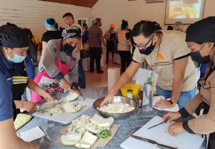  Fundación Rescate de Alimentos, en conjunto con otros grupos, realiza talleres para hacer docencia sobre este tema. Rescate de Alimentos. Foto: Cortesía