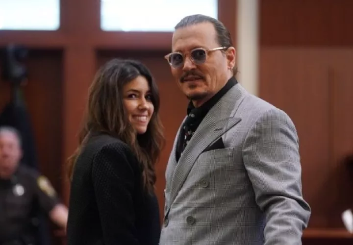 Camille Vásquez y Johnny Depp. Foto: shawn Then / Pool / EFE