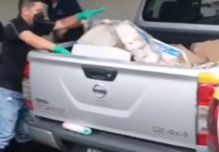 Antes de proceder a destruir estos productos vencidos, se efectúa una clasificación de aquellos que son reciclables y se entregan al Ministerio de Ambiente para su adecuado uso. Foto. Ilustrativa