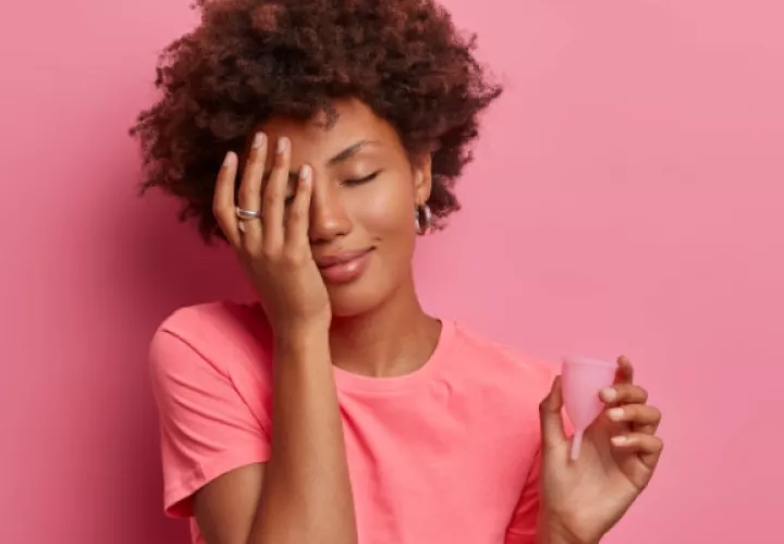  La copa menstrual se ha convertido en un método de higiene muy popular. Foto: Ilustrativa / Freepik