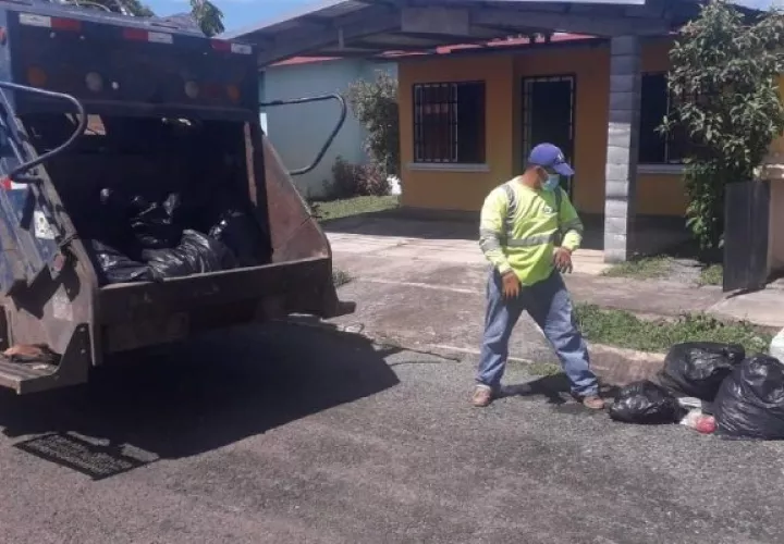 La empresa Servicios Ambientales de Chiriquí brindan el servicio de recolección de basura a más de 49 mil casas y más de 1,150 empresas. Foto. José Vásquez