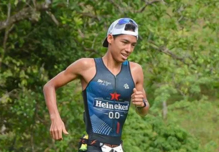 Diego Lucero, compite en República Dominicana.