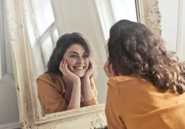 Los signos y síntomas, incluidos los cambios en la menstruación, pueden variar entre mujeres. Foto: Pexels