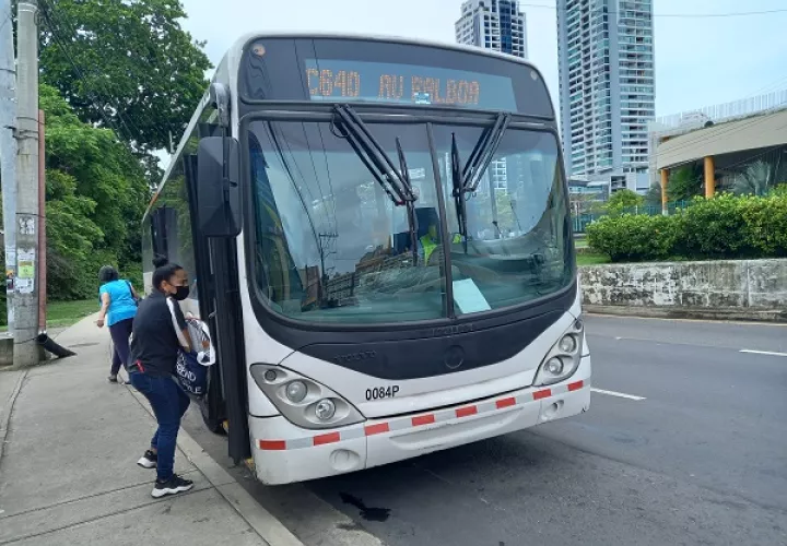 En estos momentos hay 600 metrobuses fuera de circulación. Foto: Archivo