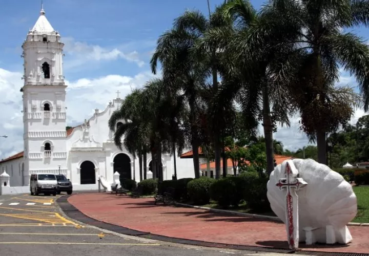 Iglesia Santiago Apóstol, ubicada en el centro de Natá de los Caballeros. Foto: Víctor Arosemena