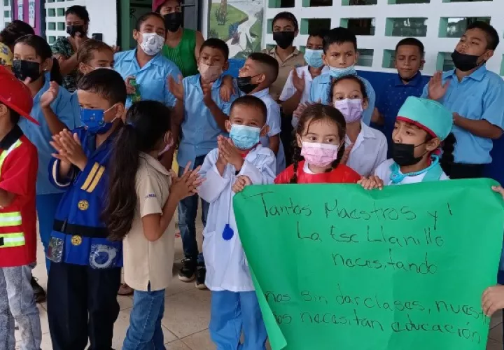 Exigen una respuesta del Ministerio de Educación. Foto: Melquiades Vásquez