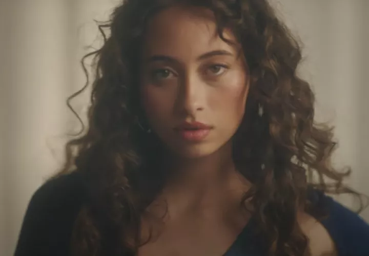 'In Bloom' es el segundo EP de Sofía Valdés. Foto: Tomada del videoclip de In Bloom