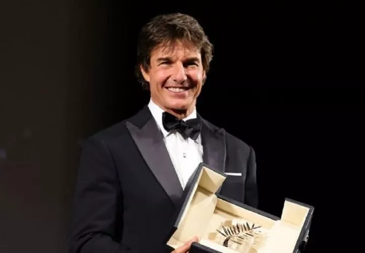 Tom Cruise con una Palma de Oro de Honor. Foto: @festivaldecannes