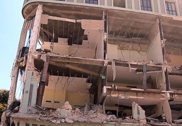 Tragedia en hotel de lujo del centro de La Habana. Foto: EFE