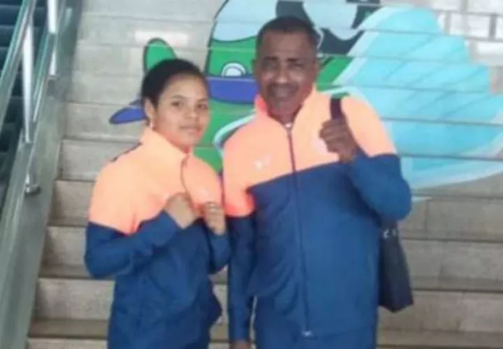 Xiomara Santamaria y su entrenador Héctor Echeverria. Foto:Fedebop