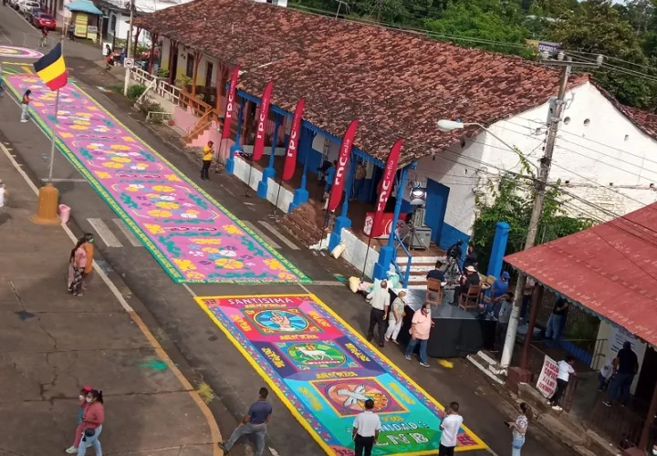 La belleza de estas alfombras y la precisión de sus detalles es indescriptible. Foto: Thays Domínguez 