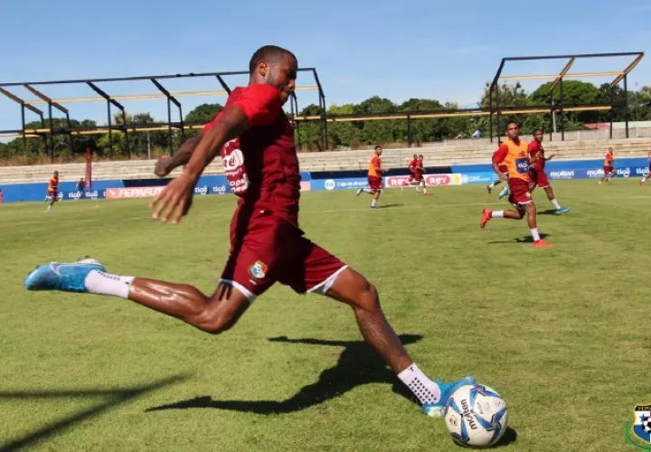 Alfredo Stephens es uno de los convocados. Foto: Fepafut