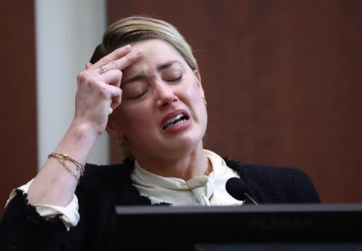 Amber Heard en una de sus intervenciones durante el juicio. Foto: EFE