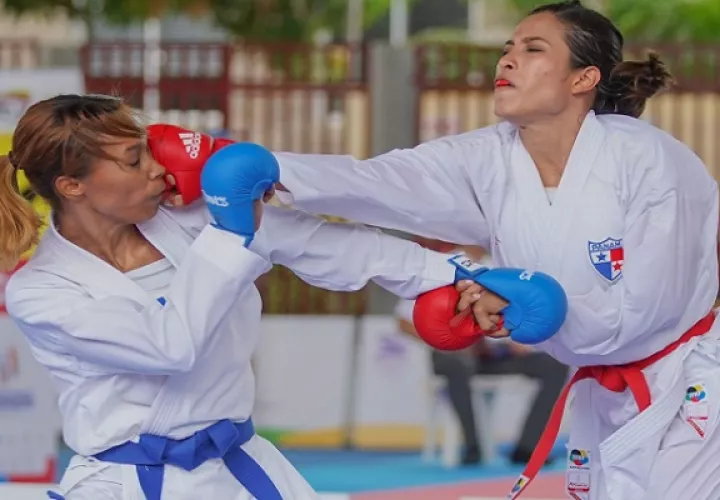 Aramis Borzelli (der.) se impuso a Ileana Miranda de Ecuador. Foto: COP