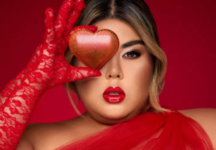 Brithany Ryce escribió la letra de 'Corazón de acero' junto a la maquillista Aliah Maurette. Foto: Cortesía / @itziakbeauty
